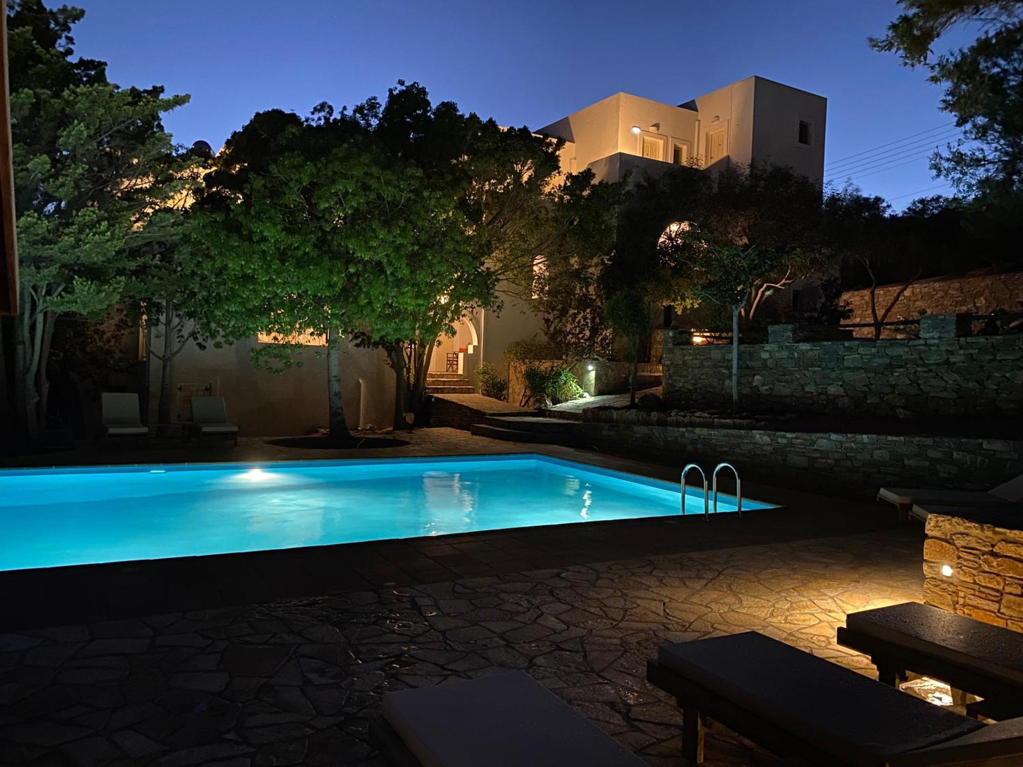 Apaggio Apartments Katapola Bagian luar foto