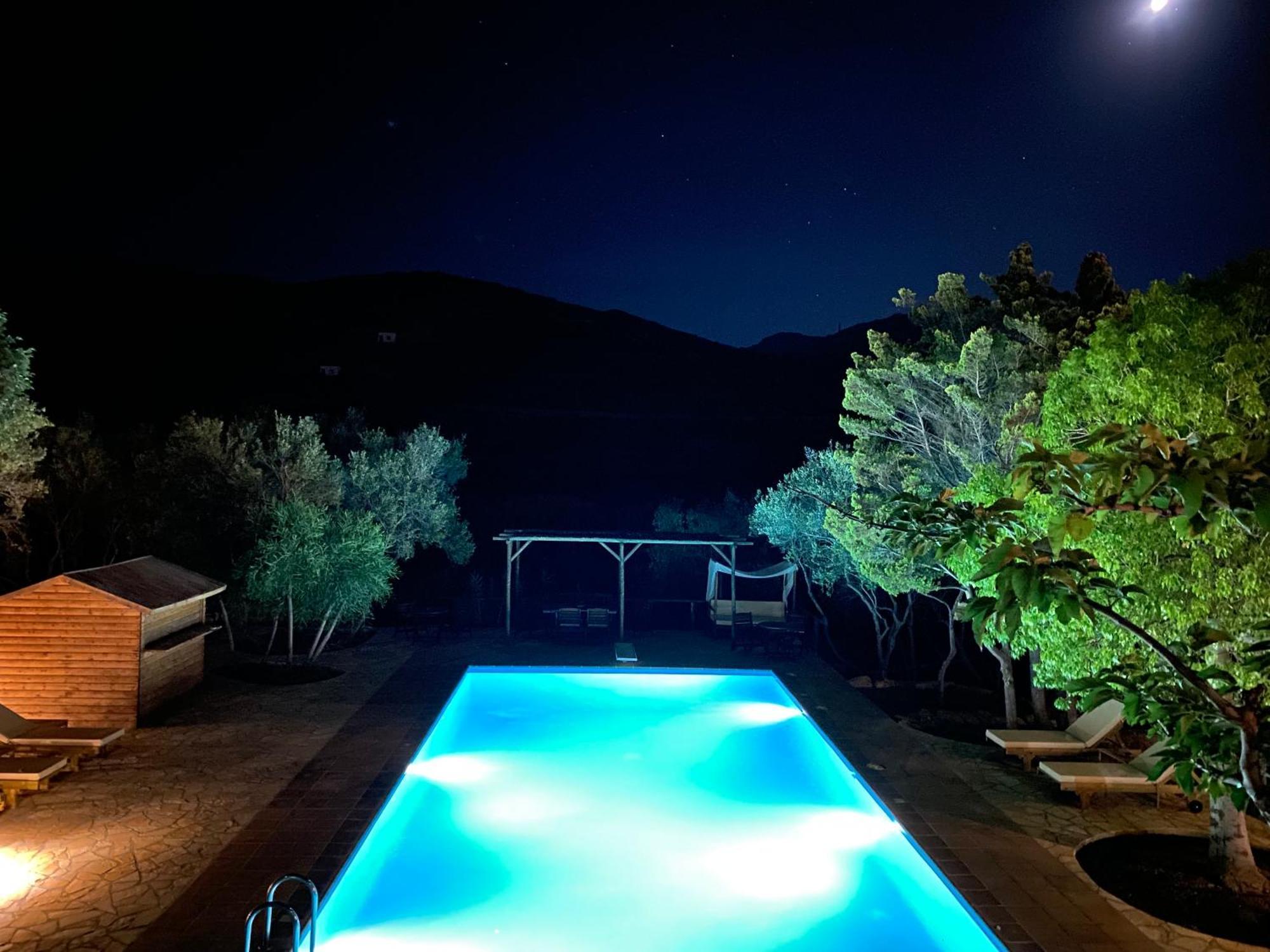 Apaggio Apartments Katapola Bagian luar foto