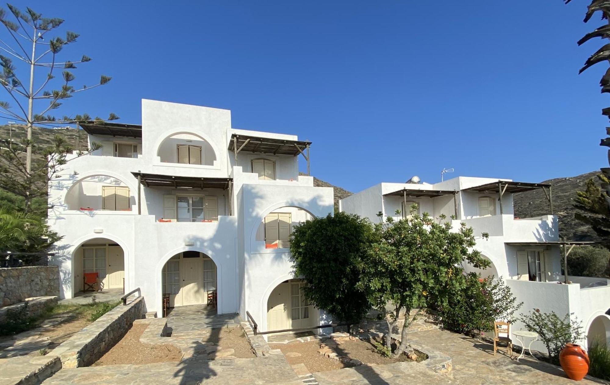 Apaggio Apartments Katapola Bagian luar foto