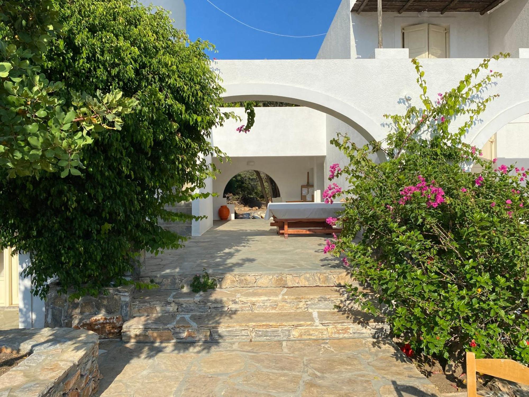 Apaggio Apartments Katapola Bagian luar foto