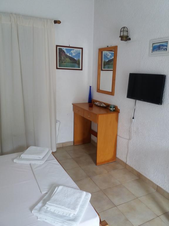 Apaggio Apartments Katapola Bagian luar foto