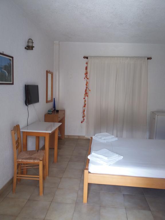 Apaggio Apartments Katapola Bagian luar foto