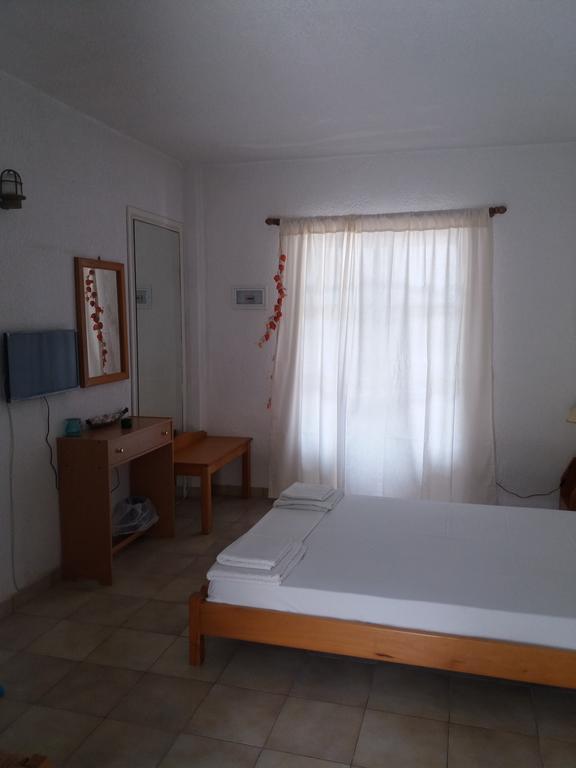 Apaggio Apartments Katapola Bagian luar foto