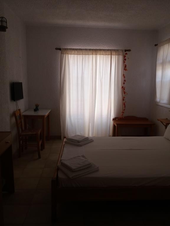 Apaggio Apartments Katapola Bagian luar foto