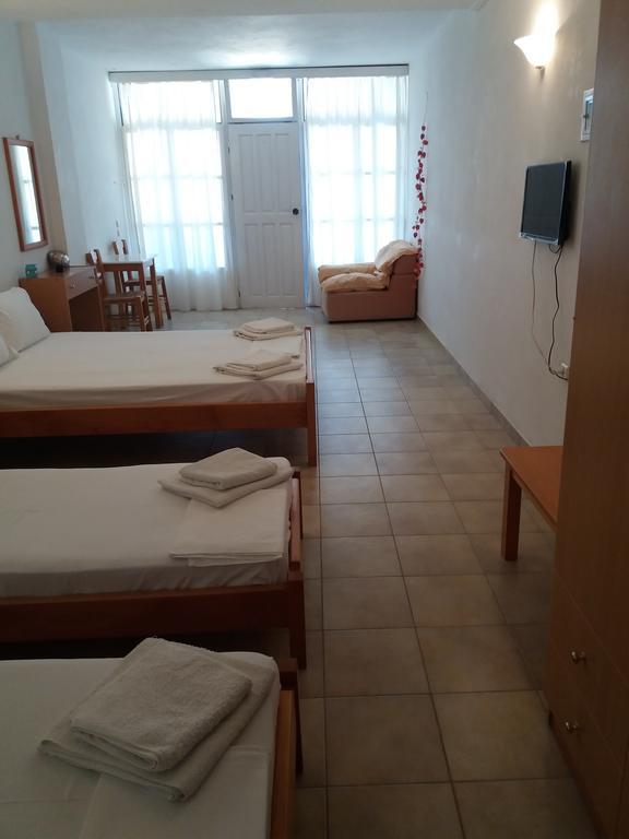 Apaggio Apartments Katapola Bagian luar foto