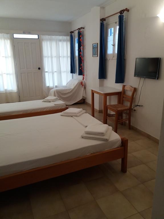 Apaggio Apartments Katapola Bagian luar foto